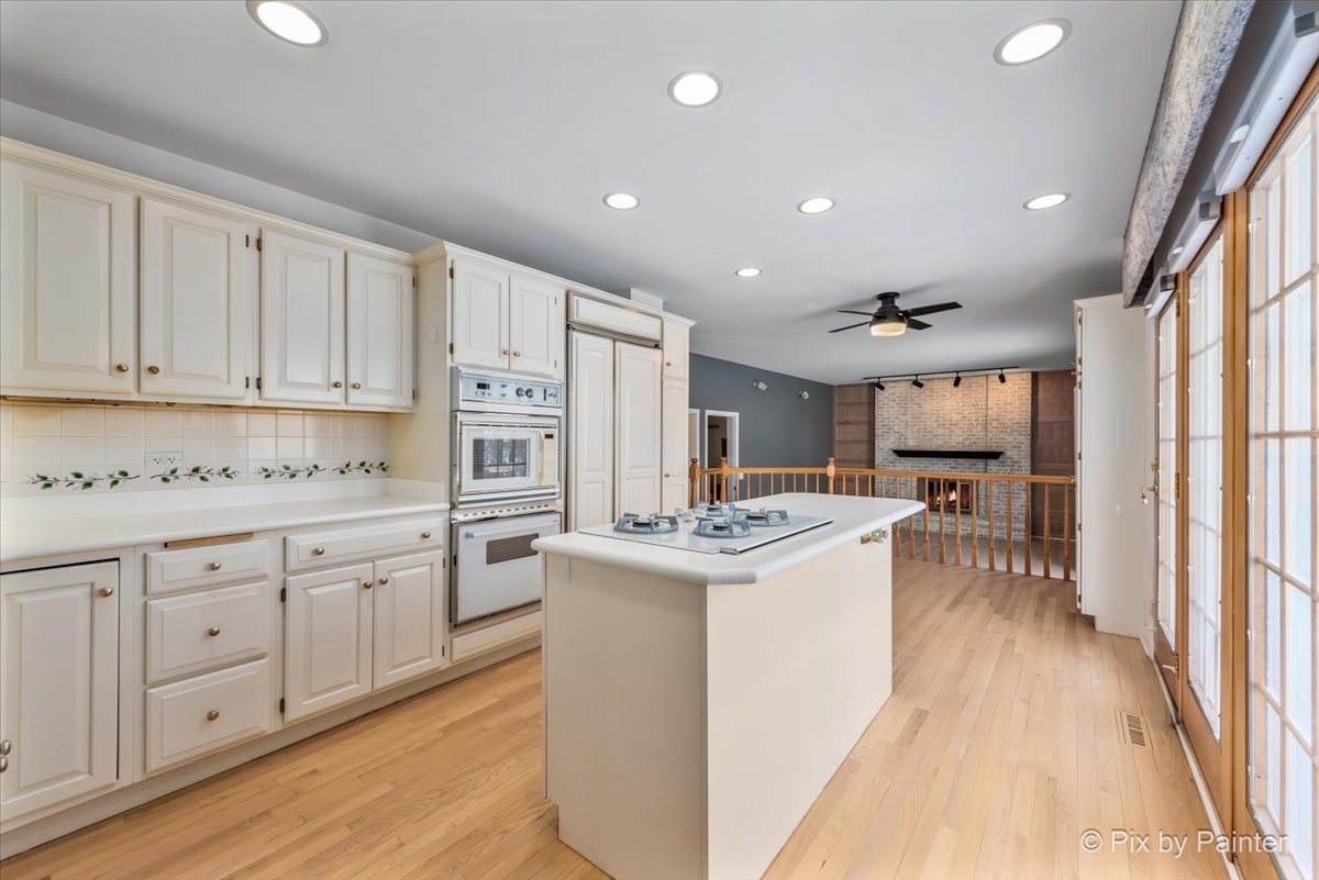 4452 Burgundy Place