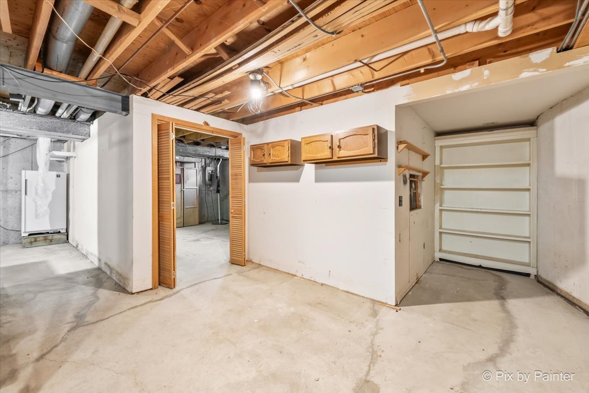 4452 Burgundy Place