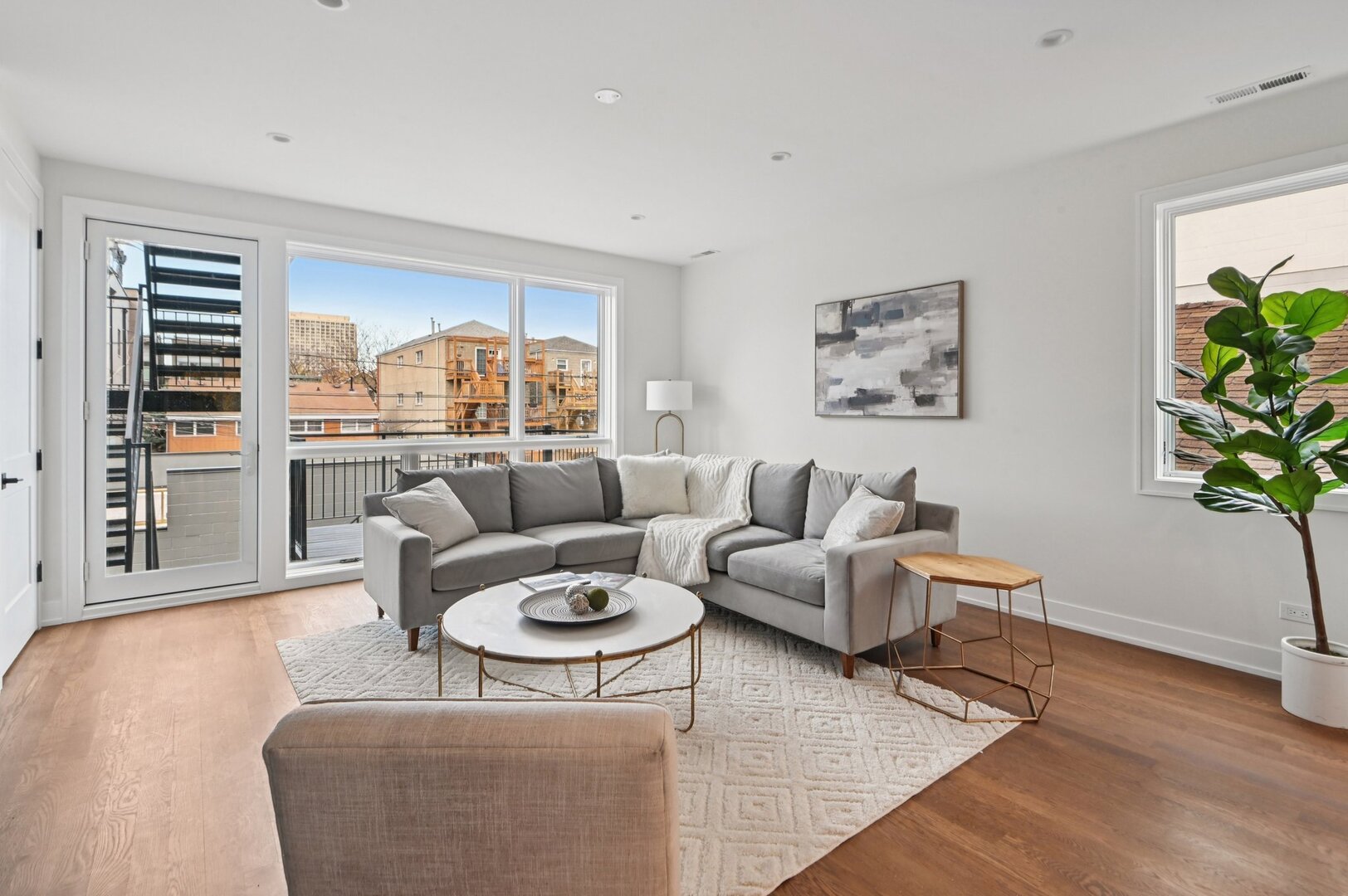1536 W Chestnut Street Unit: B