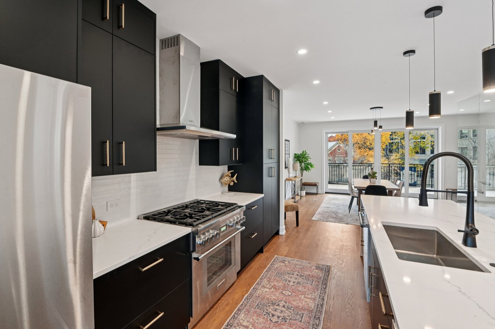 1536 W Chestnut Street Unit: B