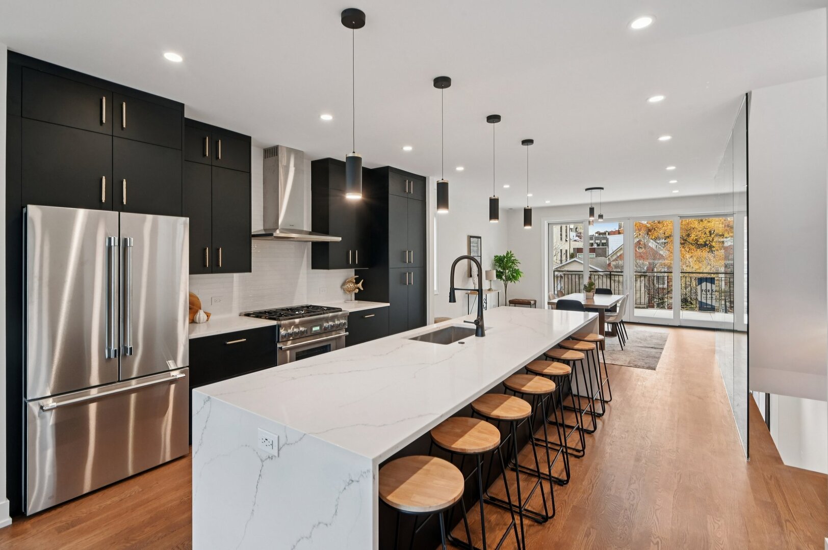 1536 W Chestnut Street Unit: B