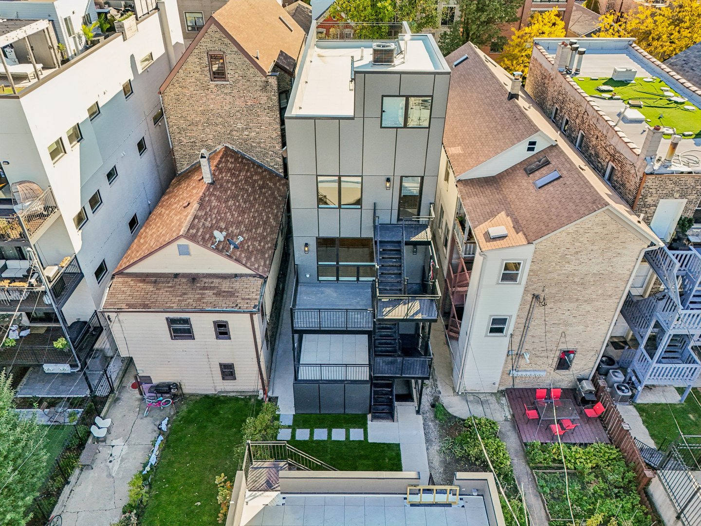 1536 W Chestnut Street Unit: B