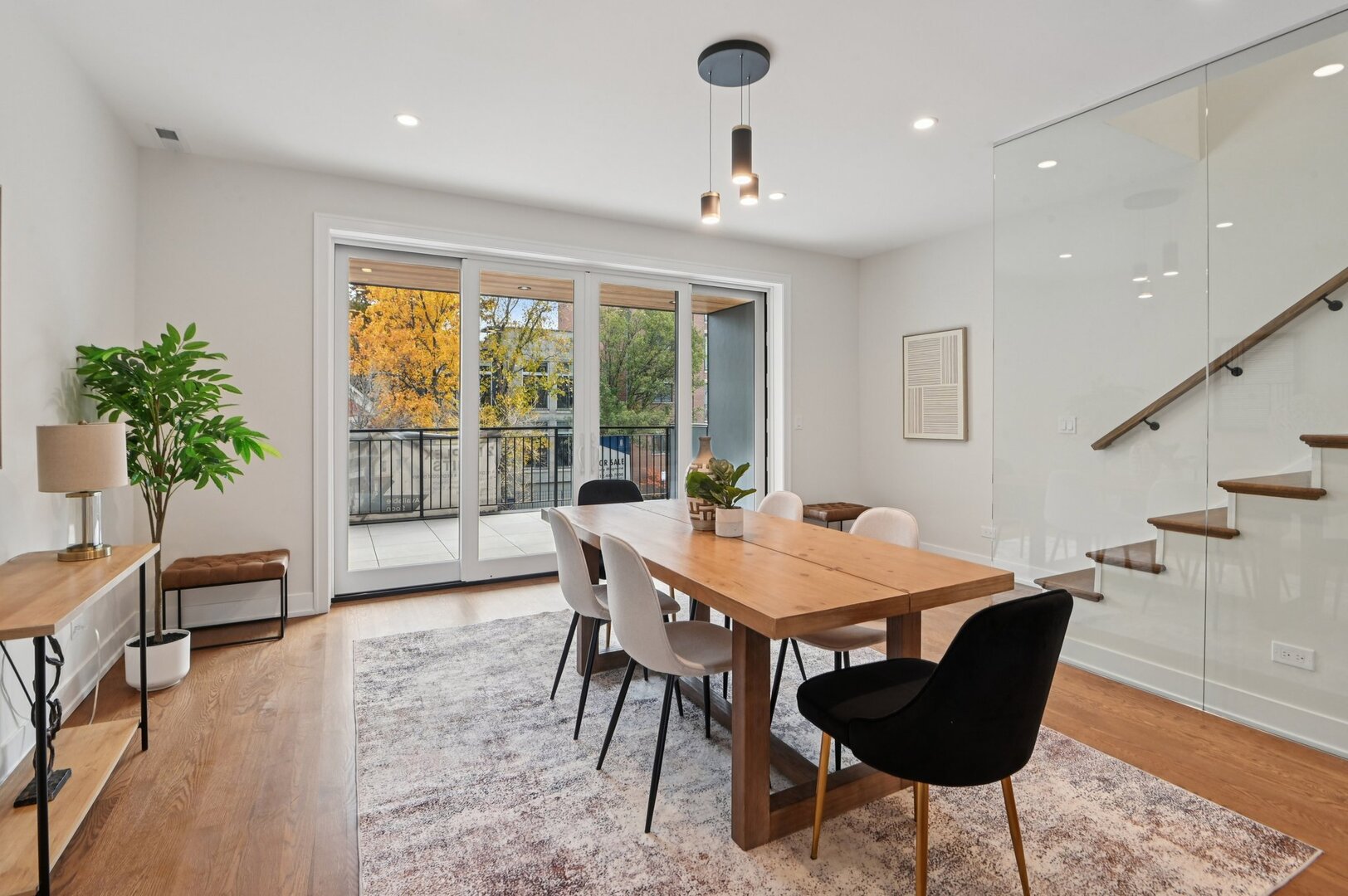 1536 W Chestnut Street Unit: B