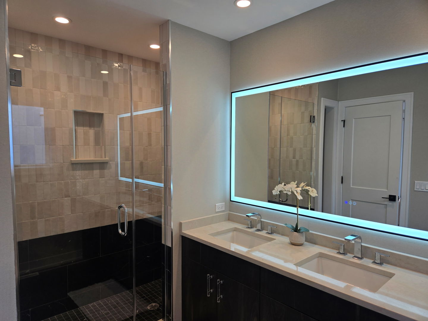 1536 W Chestnut Street Unit: B