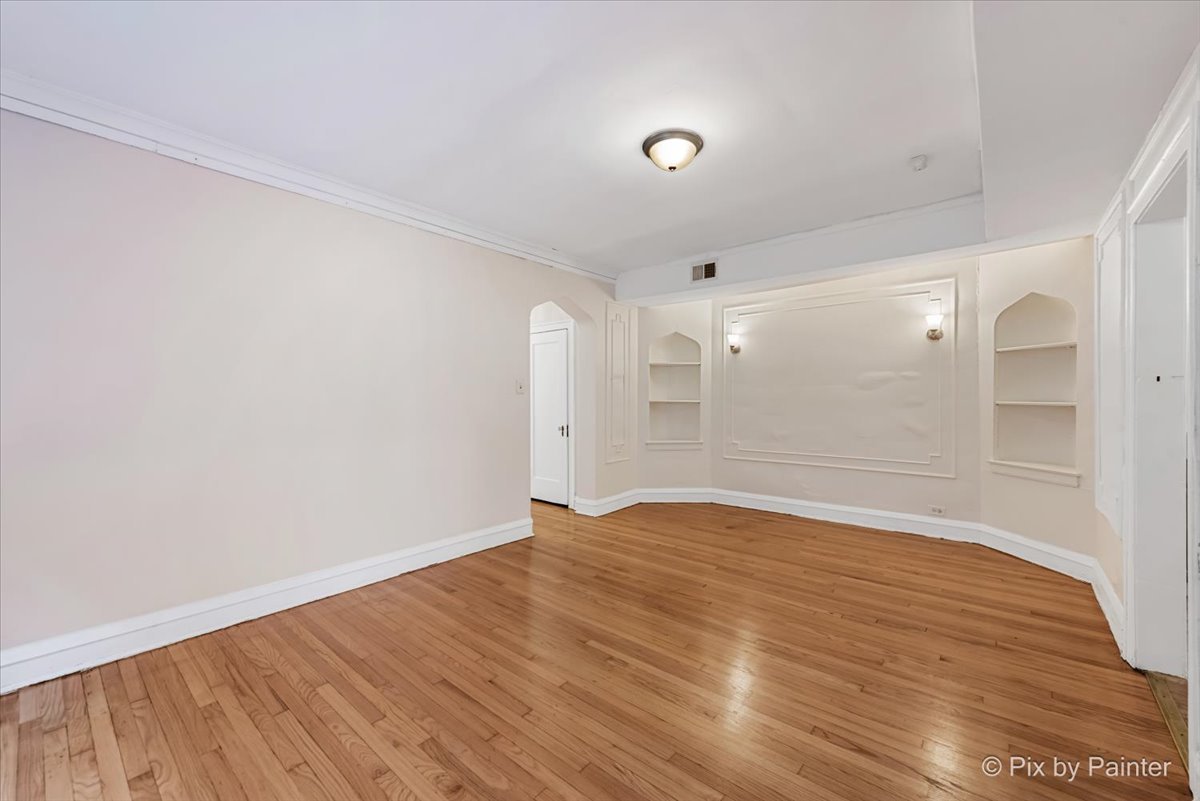 7839 S Kingston Avenue