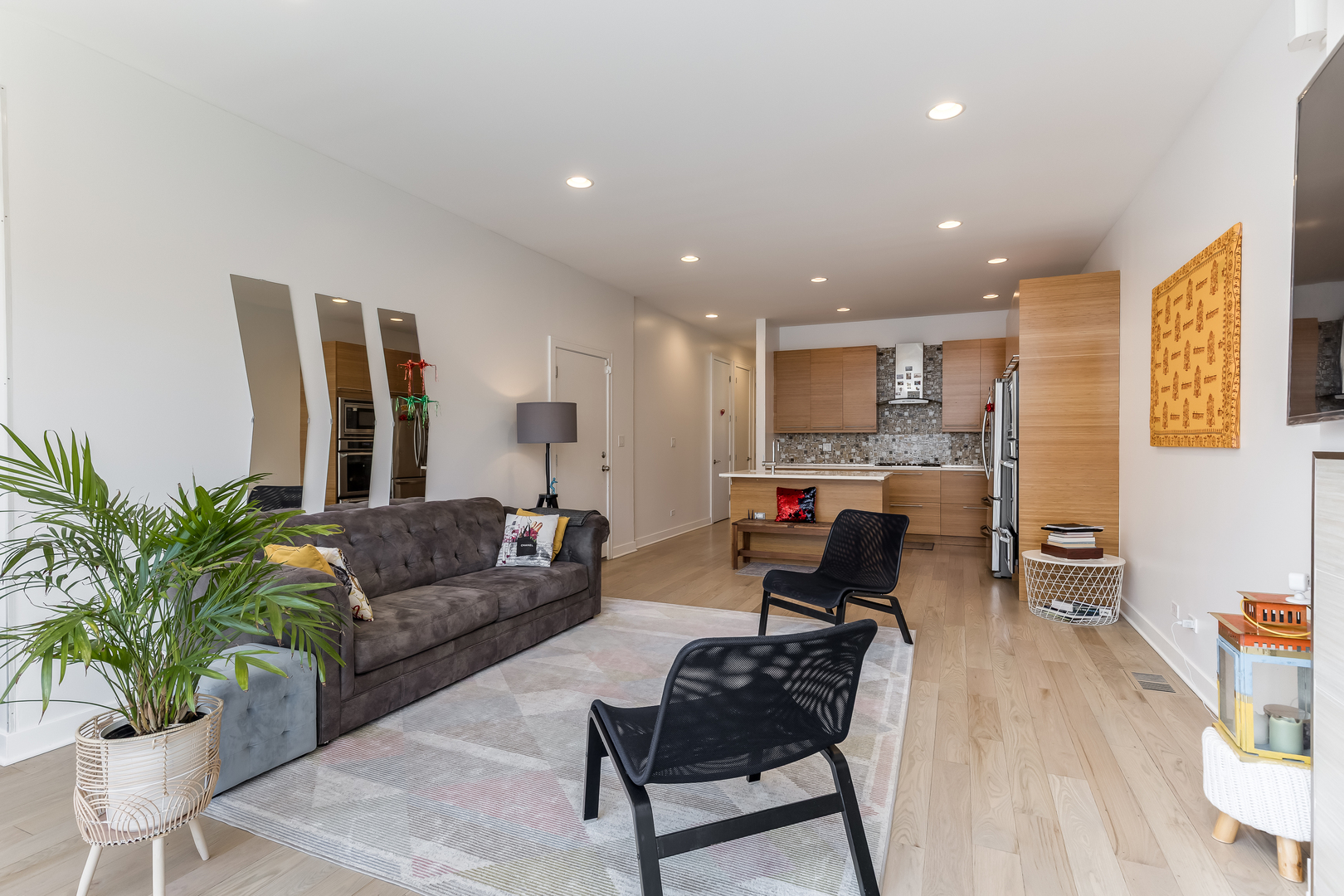 922 N Hermitage Avenue Unit: 2