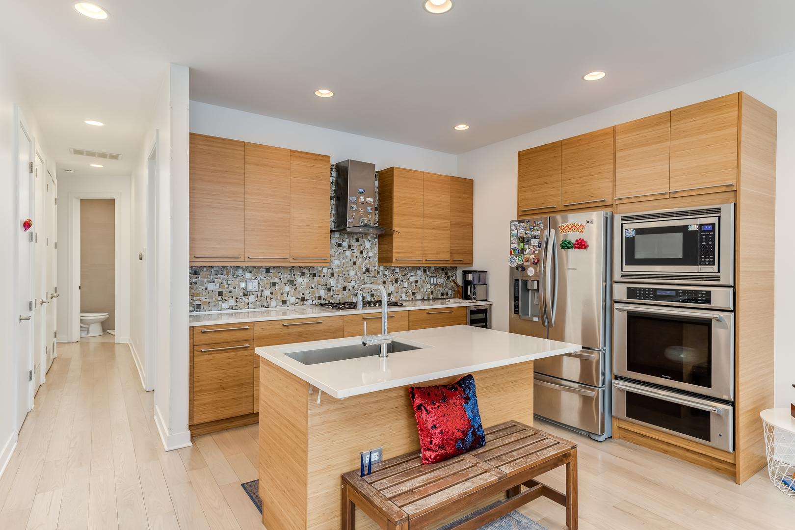 922 N Hermitage Avenue Unit: 2