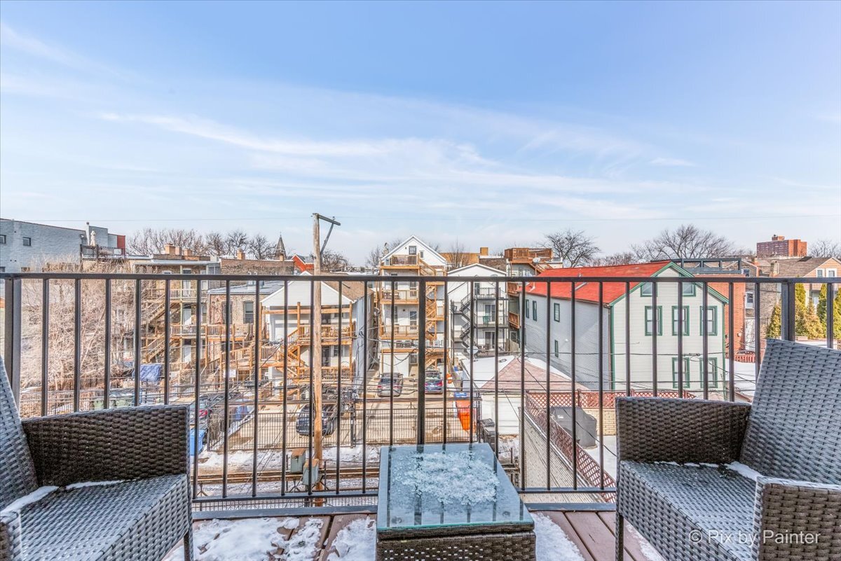 1636 W Erie Street Unit: 3E