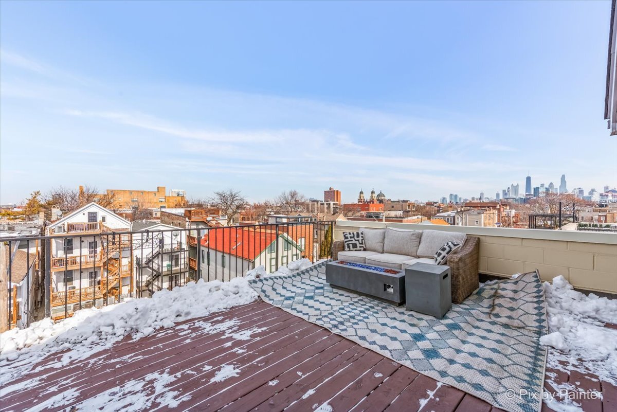 1636 W Erie Street Unit: 3E
