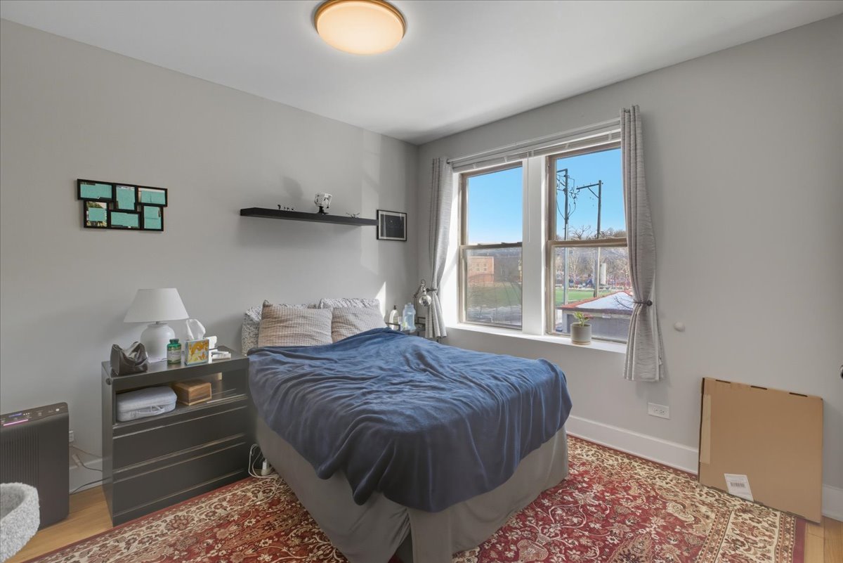 4004 N Bell Avenue Unit: 2D