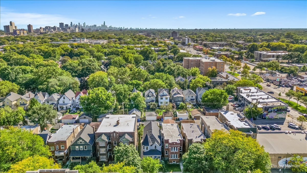 1531 W Granville Avenue