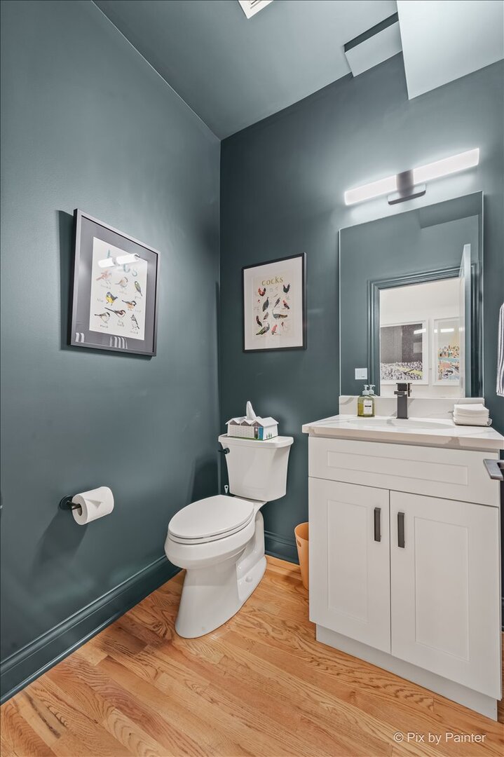 1531 W Granville Avenue