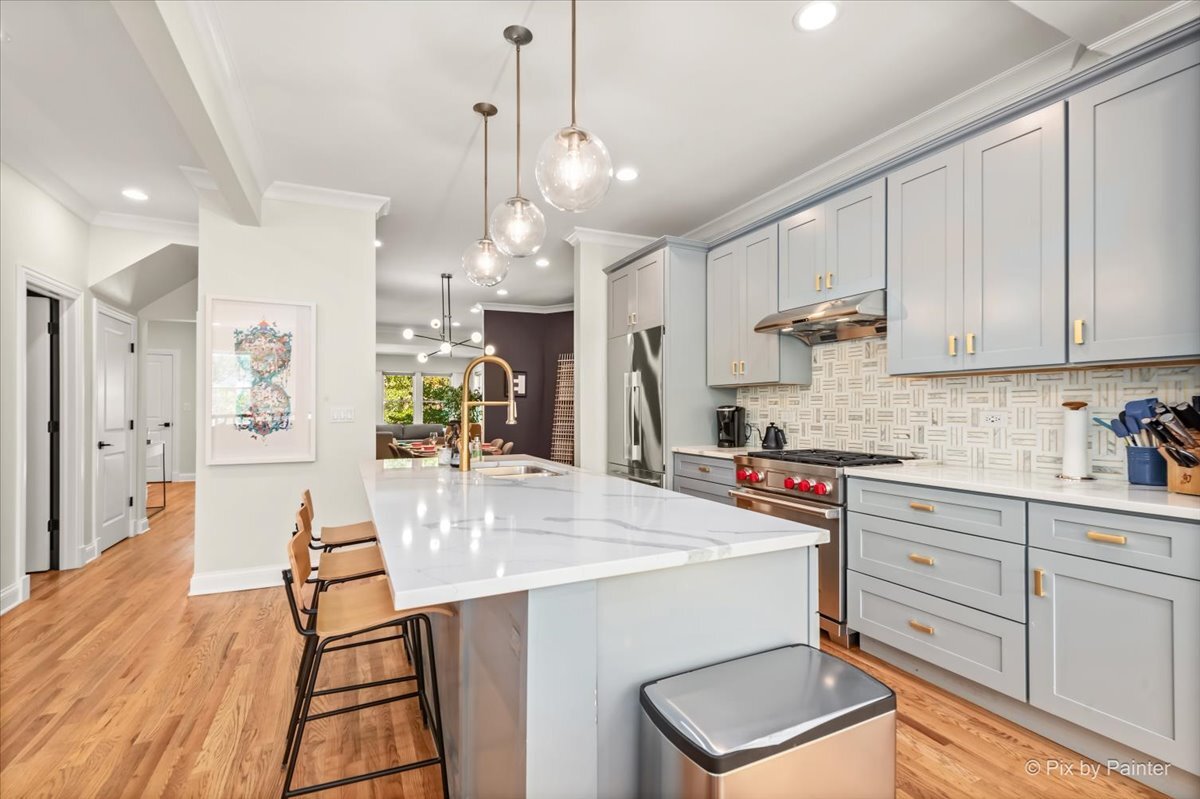 1531 W Granville Avenue