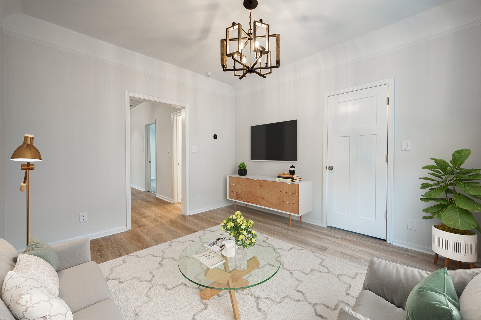 3323 W Potomac Avenue