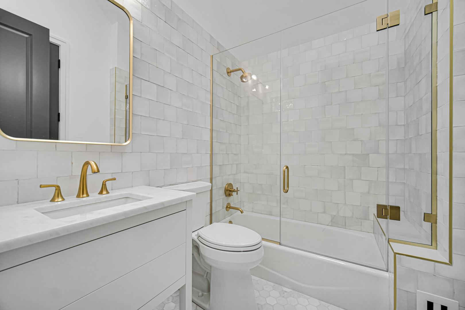 3434 W Palmer Street