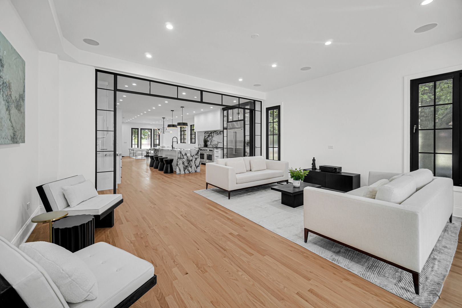 3434 W Palmer Street