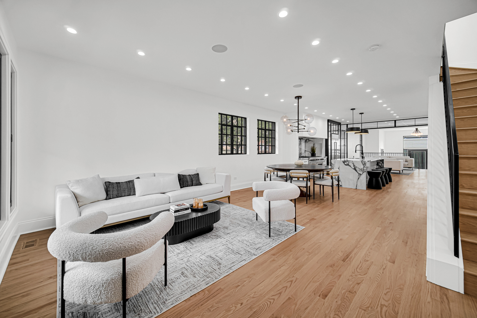 3434 W Palmer Street