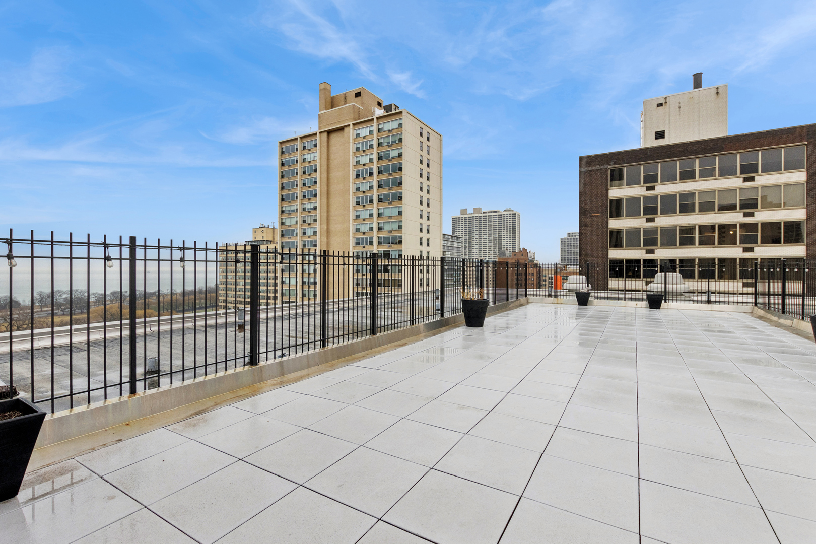3033 N Sheridan Road Unit: 1502