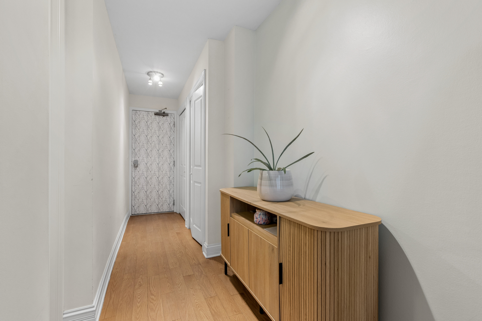 3033 N Sheridan Road Unit: 1502