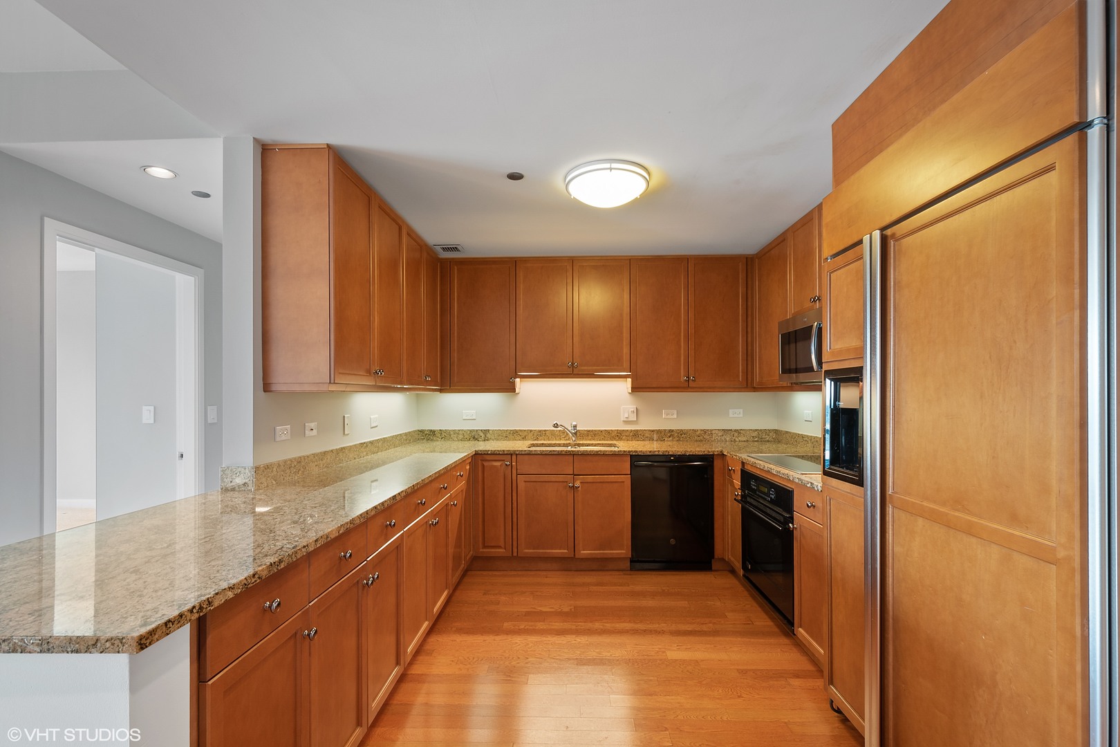 130 N GARLAND Court Unit: 4902