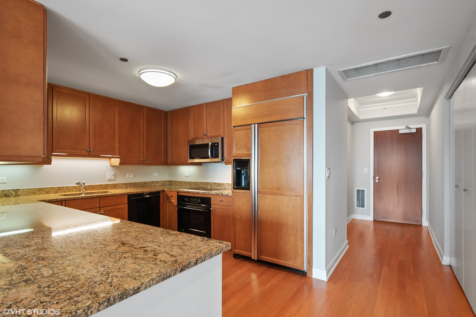130 N GARLAND Court Unit: 4902