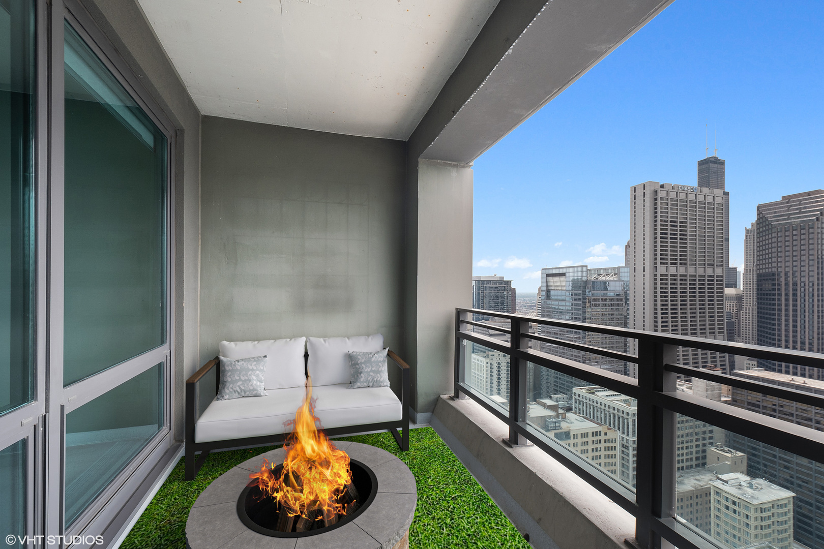130 N GARLAND Court Unit: 4902