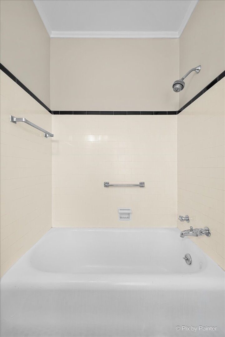 1321 E 56th Street Unit: 2