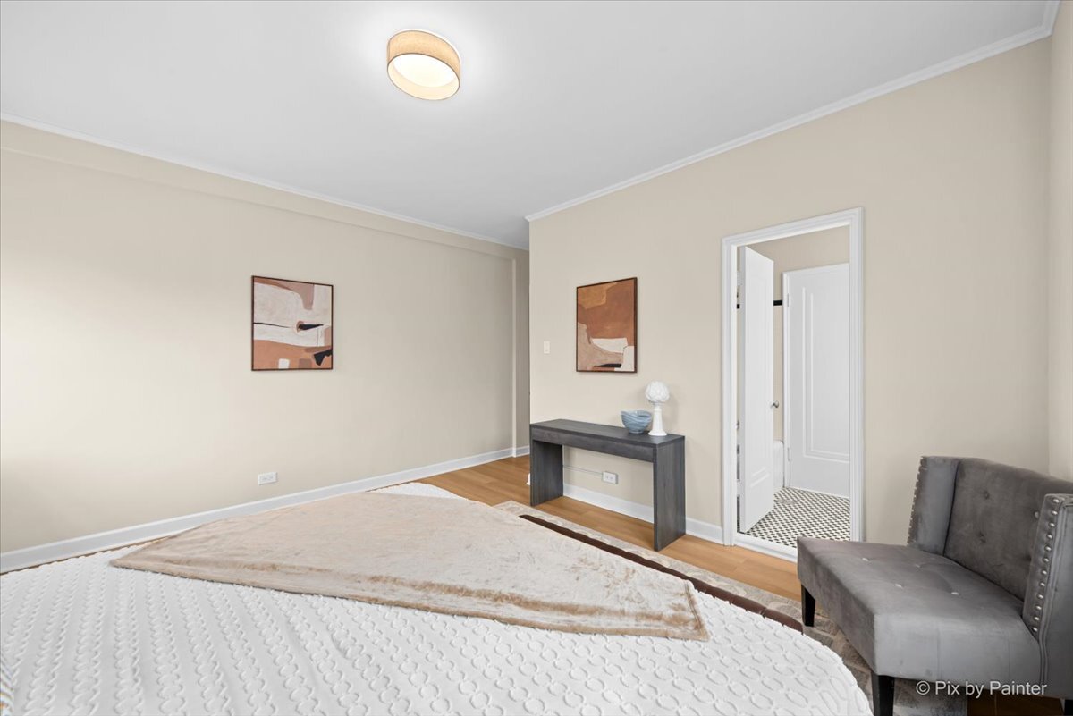 1321 E 56th Street Unit: 2