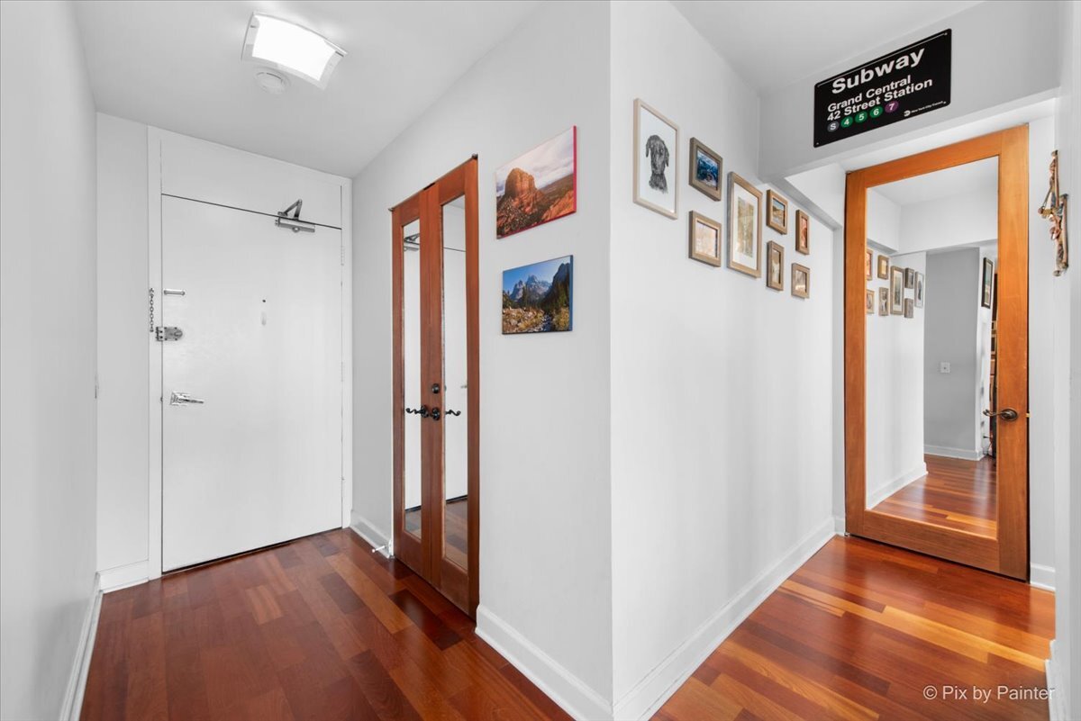 1560 N Sandburg Terrace Unit: 3206