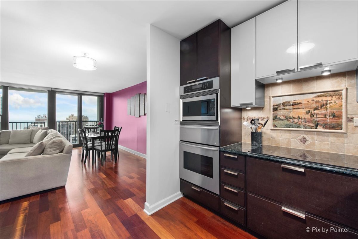 1560 N Sandburg Terrace Unit: 3206