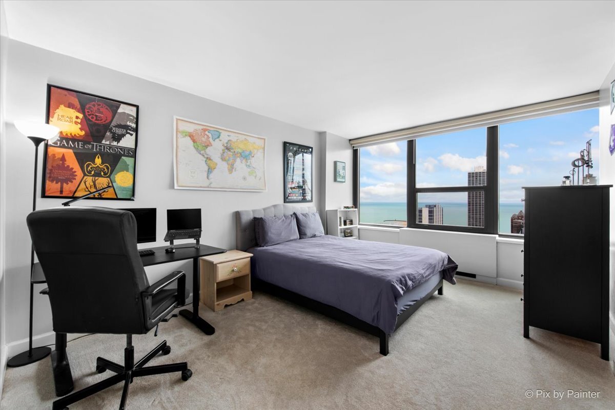 1560 N Sandburg Terrace Unit: 3206