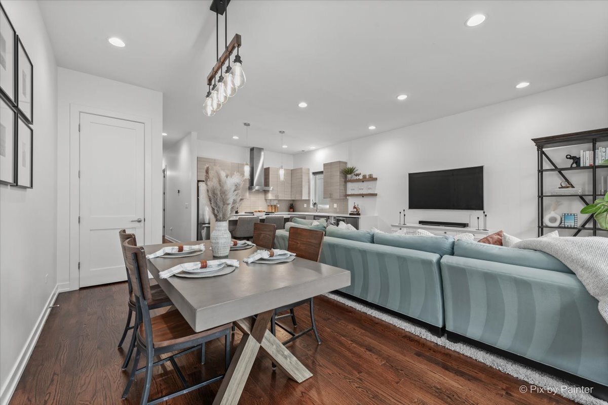 2491 N Milwaukee Avenue Unit: 4S