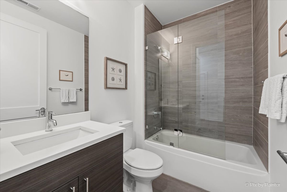 2491 N Milwaukee Avenue Unit: 4S