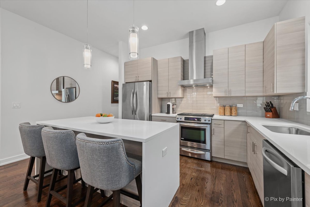 2491 N Milwaukee Avenue Unit: 4S