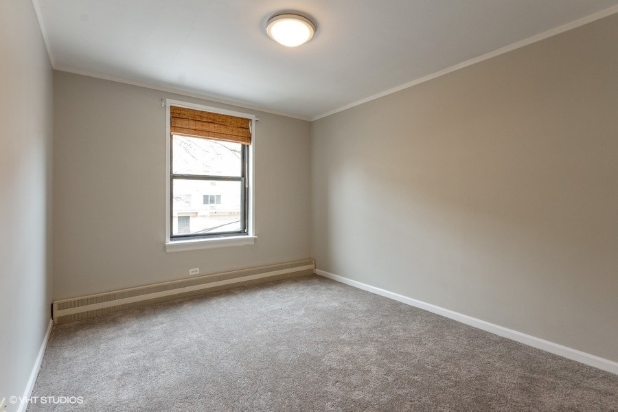 525 W Aldine Avenue Unit: 102