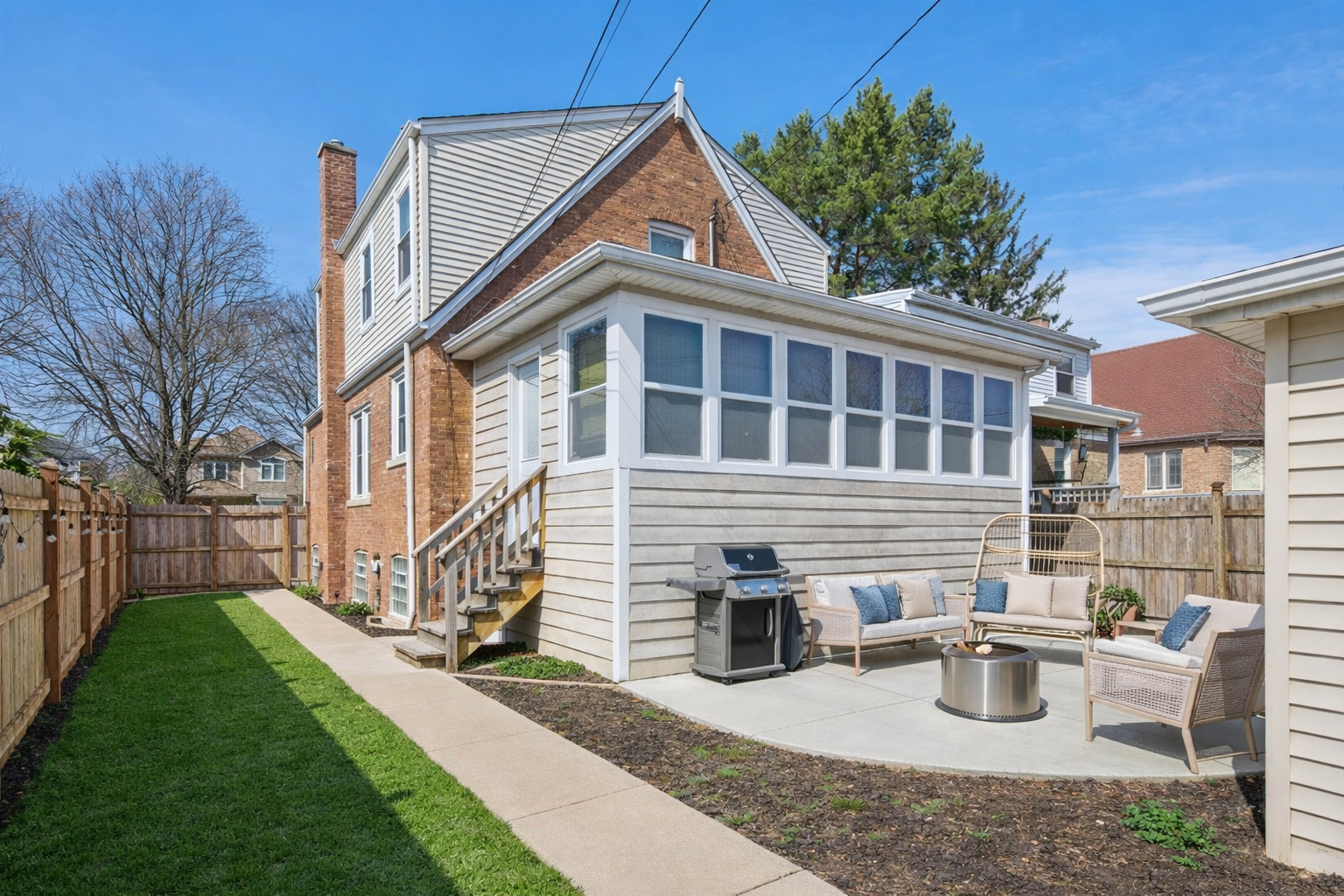 6315 N Oketo Avenue