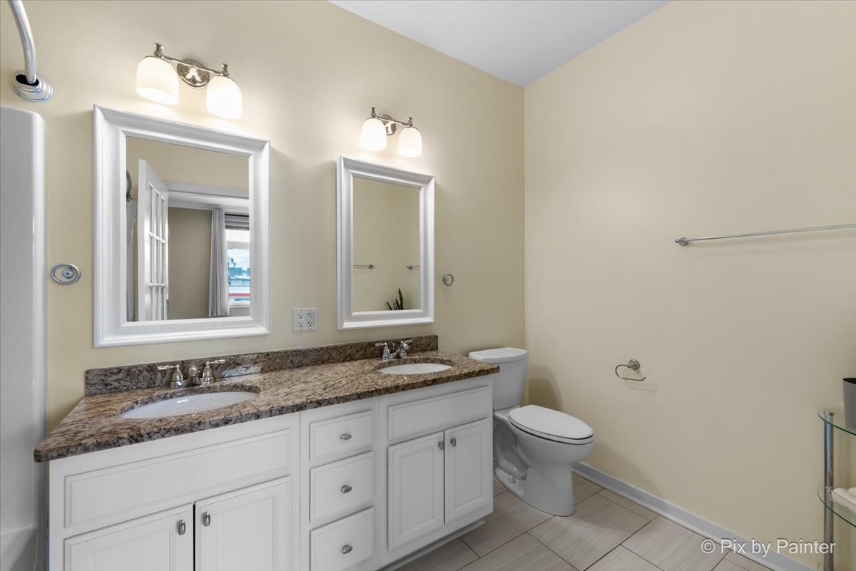 1830 N Winchester Avenue Unit: 101