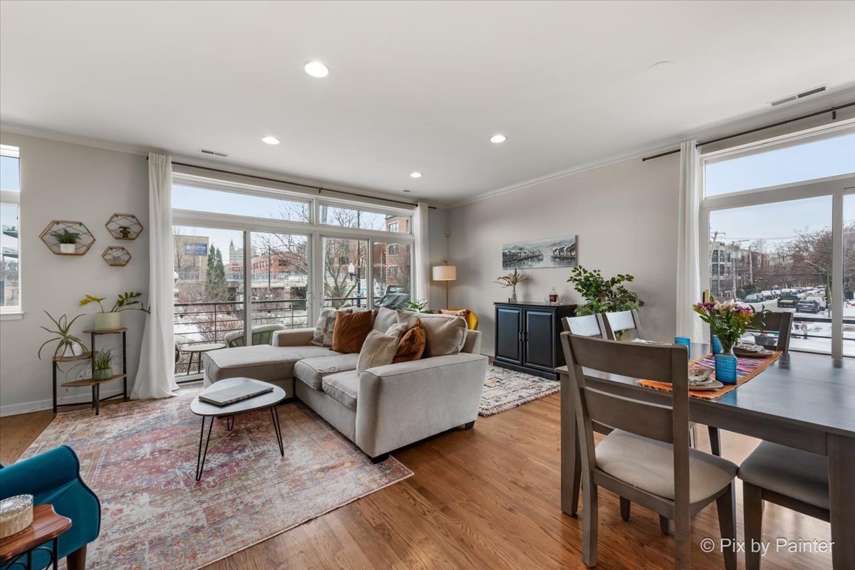 1830 N Winchester Avenue Unit: 101