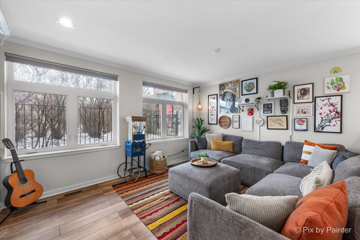 1830 N Winchester Avenue Unit: 101