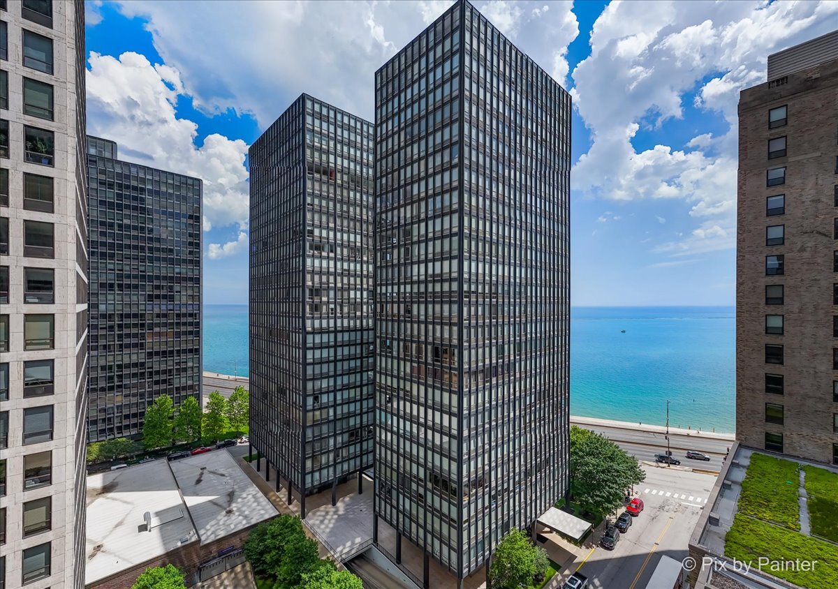 860 N LAKE SHORE Drive Unit: 4M