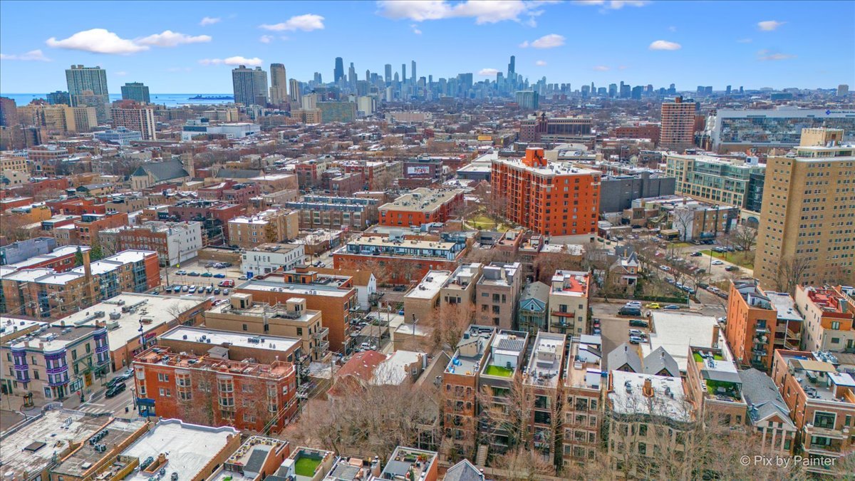 825 W Buckingham Place Unit: 3