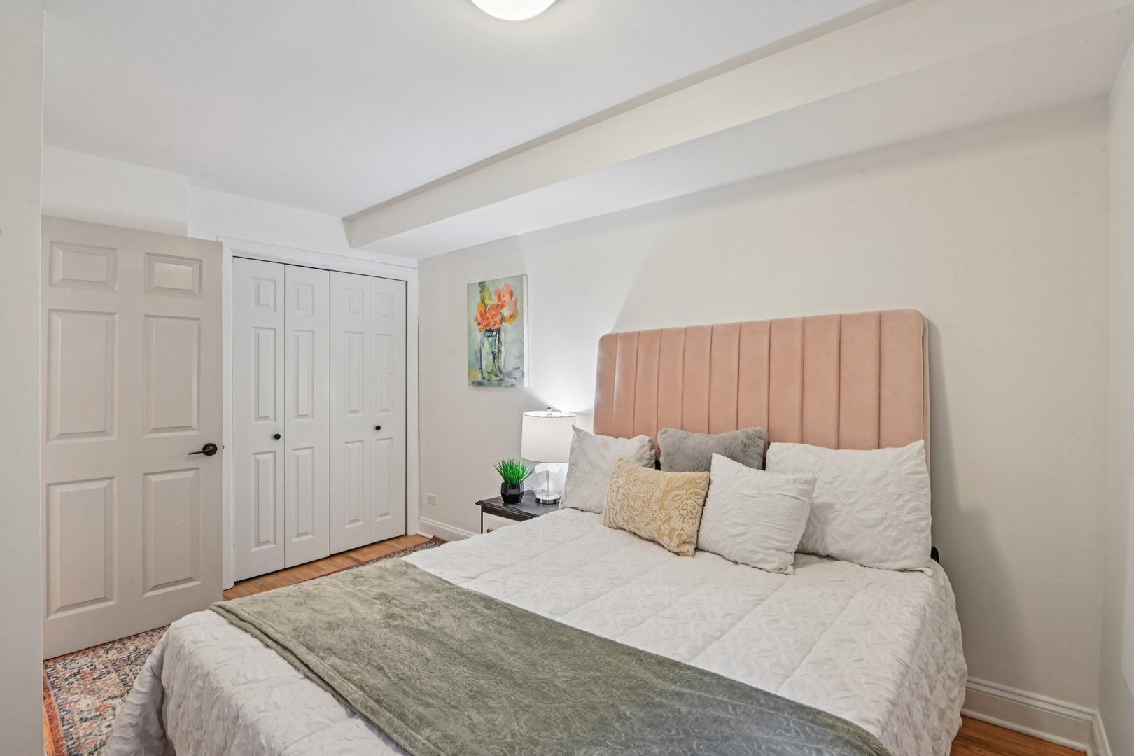 945 W Gordon Terrace Unit: GE