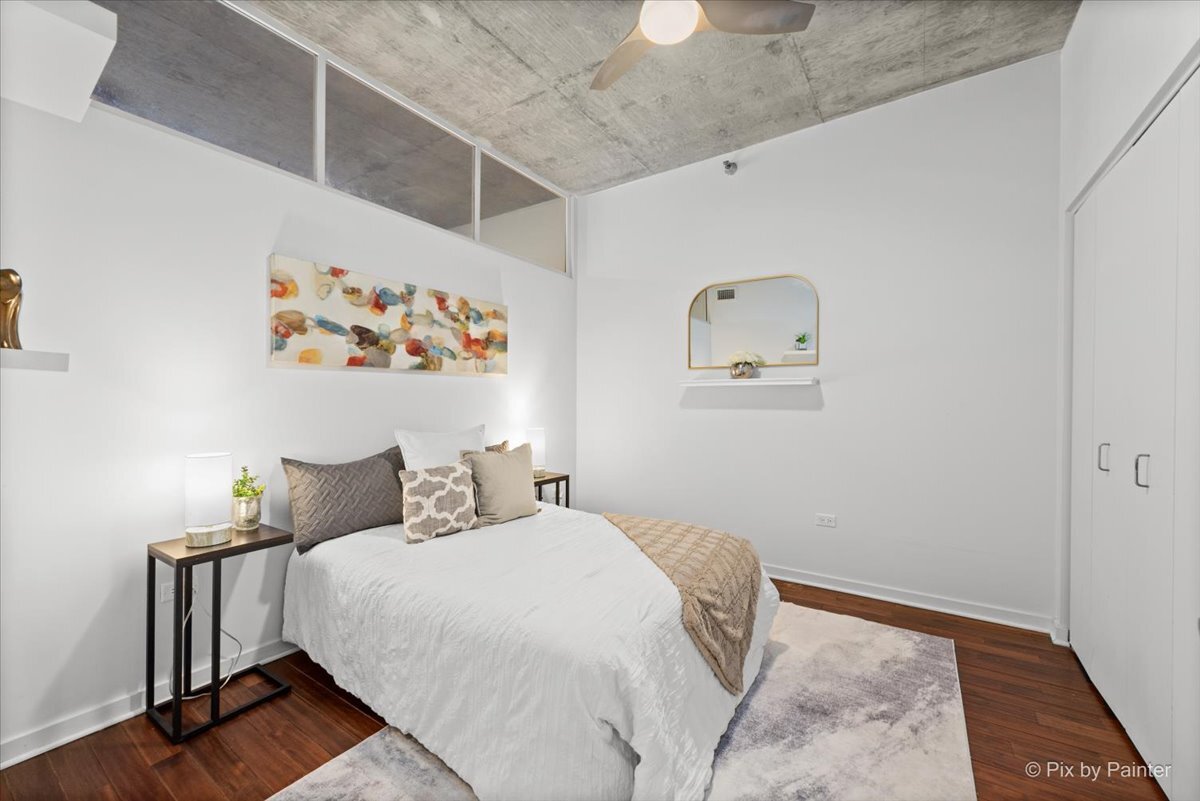 700 N Larrabee Street Unit: 1811