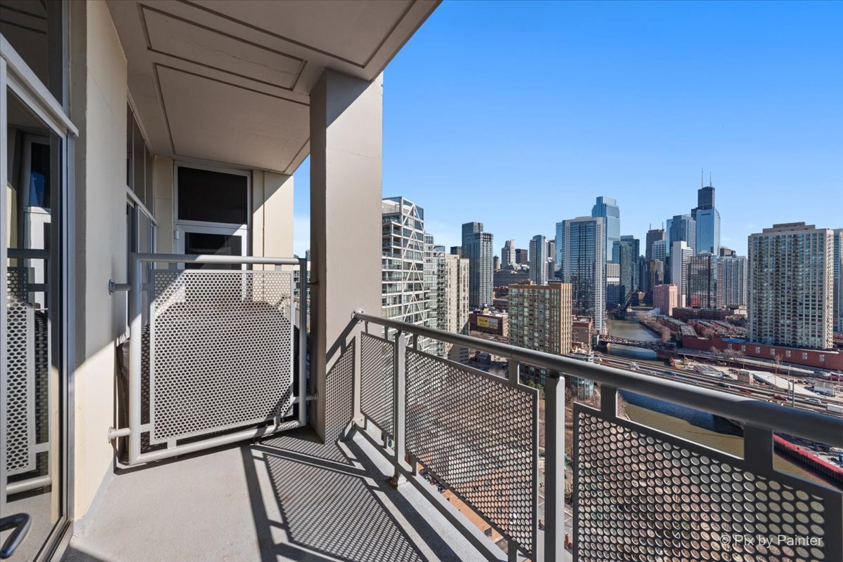 700 N Larrabee Street Unit: 1811