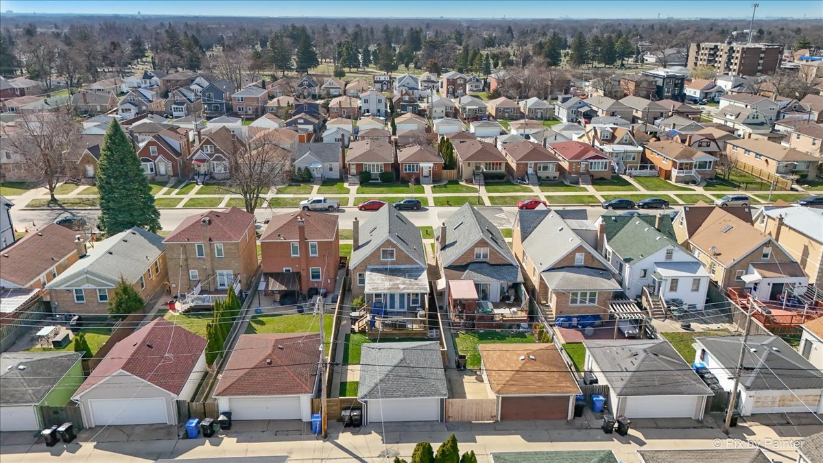 3863 N Oriole Avenue