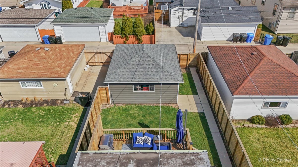 3863 N Oriole Avenue