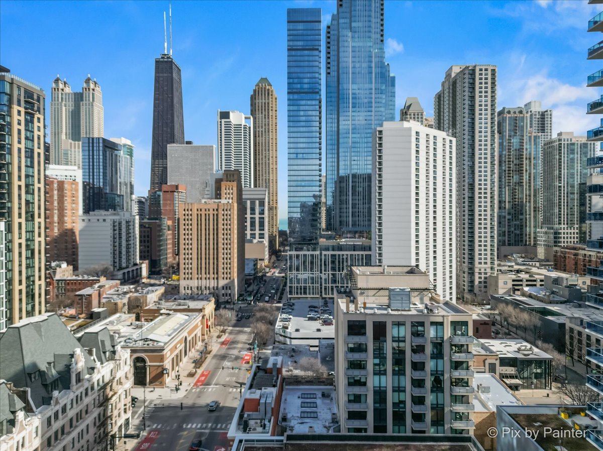 744 N Clark Street Unit: 705