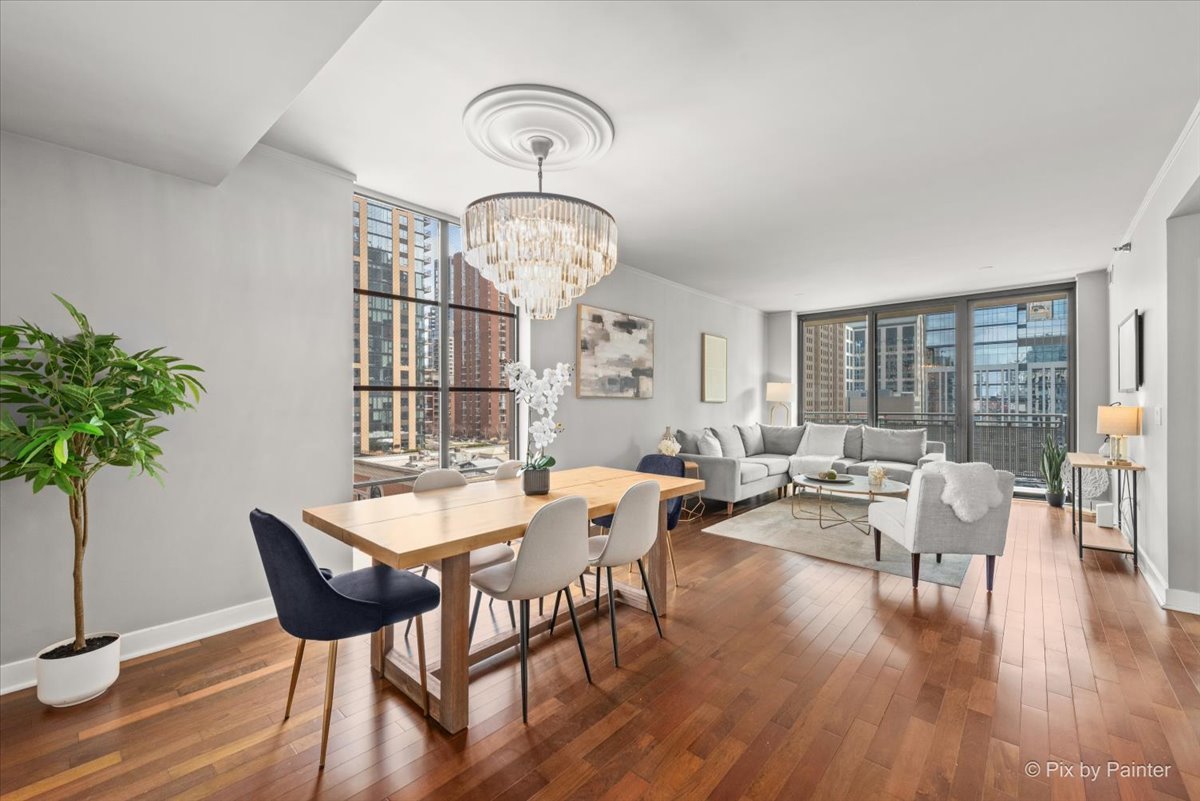 744 N Clark Street Unit: 705