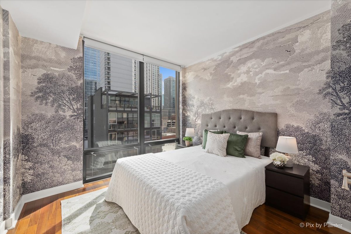 744 N Clark Street Unit: 705