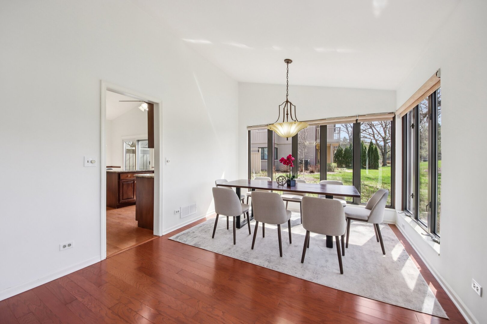 718 SHORELINE Road Unit: 718